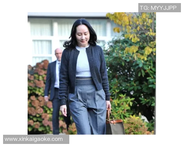 微胖足球明星的魅力瞬间展现他们独特风采的精彩照片合集 微胖足球明星的魅力瞬间展现他们独特风采的精彩照片合集