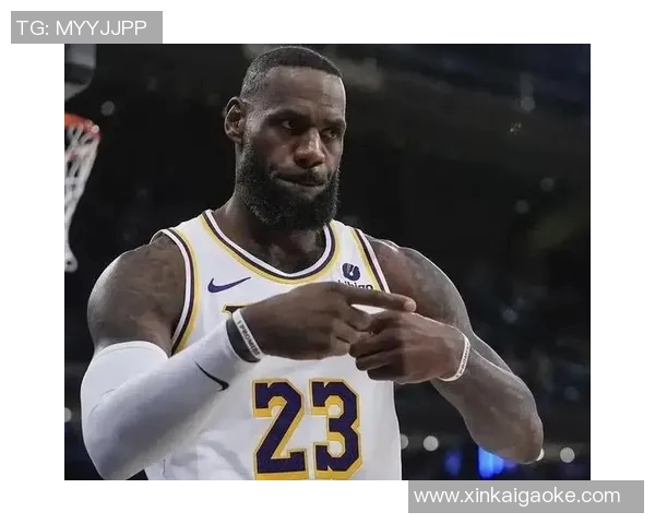 足球明星的魅力与压力如何交织成令人畏惧的光环与阴影