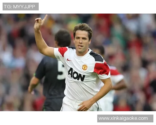 足球明星夸张画像展现运动魅力与个性风采的奇妙结合